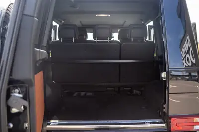 Mercedes-Benz G 500 — Le SUV légendaire avec 421 ch, toit panoramique et technologie premium — Innenraum