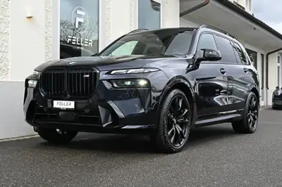 BMW X7 xDrive M60i — SUV 7 places premium, V8 530 ch, 50'000 km — rear view