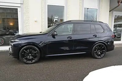 BMW X7 xDrive M60i — SUV 7 places premium, V8 530 ch, 50'000 km — detail