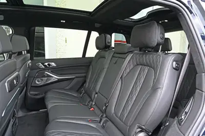 BMW X7 xDrive M60i — SUV 7 places premium, V8 530 ch, 50'000 km — Thumbnail 22