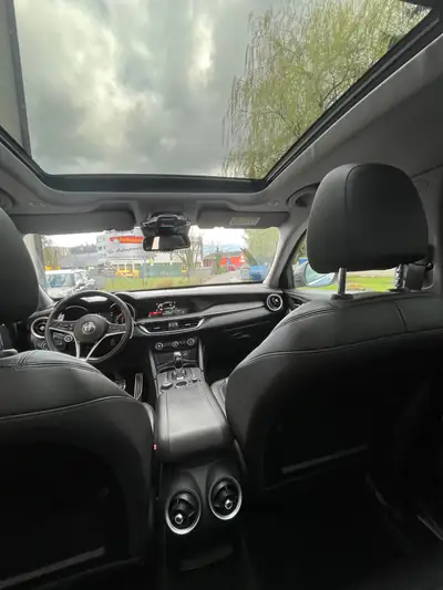 Alfa Romeo Stelvio 2.0 Q4 280 — SUV sportif, quatre roues motrices, très bon état — Armaturenbrett