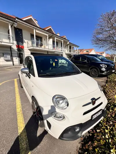 Fiat 595 Abarth 2020 — Cabriolet sportif, 165 ch et faible kilométrage — Seitenansicht