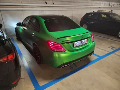 Mercedes-Benz C 63 S AMG Speedshift — Performance brute et élégance germanique — Außenansicht