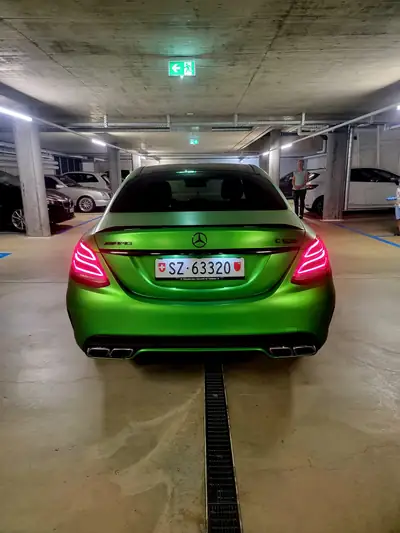 Mercedes-Benz C 63 S AMG Speedshift — Performance brute et élégance germanique — Detail