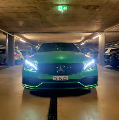 Mercedes-Benz C 63 S AMG Speedshift — Performance brute et élégance germanique — Miniatur 8