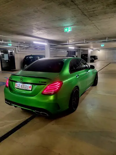 Mercedes-Benz C 63 S AMG Speedshift — Performance brute et élégance germanique — Miniatur 7