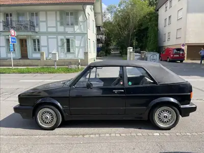 VW Golf Cabrio 1989 — Cabriolet rétro mythique, moteur essence fiable — Seitenansicht