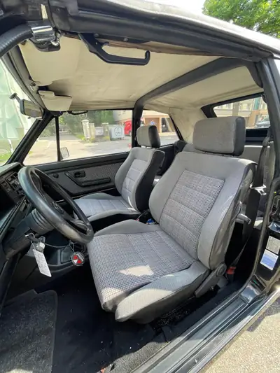VW Golf Cabrio 1989 — Cabriolet rétro mythique, moteur essence fiable — Heckansicht