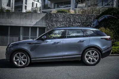 Range Rover Velar D 300 S — SUV premium diesel, 126'900 km, transmission automatique — arrière