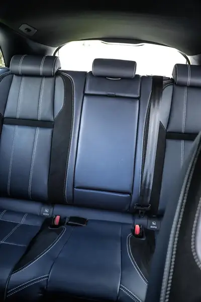 Range Rover Velar D 300 S — SUV premium diesel, 126'900 km, transmission automatique — Miniature 12