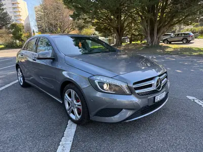 Mercedes-Benz A 180 7G-DCT — Berline urbaine compacte, entretien à jour et garantie possible — détail