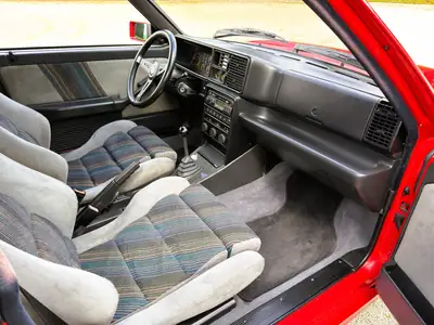 Lancia Delta HF Integrale ABS — La légende italienne aux 177 ch, 211'000 km — Miniature 8