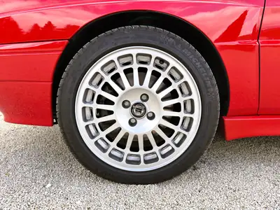 Lancia Delta HF Integrale ABS — La légende italienne aux 177 ch, 211'000 km — Miniature 16
