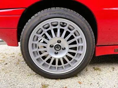 Lancia Delta HF Integrale ABS — La légende italienne aux 177 ch, 211'000 km — Miniature 18