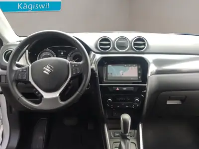 Suzuki Vitara 1.4 T Compact Top Hybrid 4x4 — SUV compact hybride, première main, très faible kilométrage — Thumbnail 9