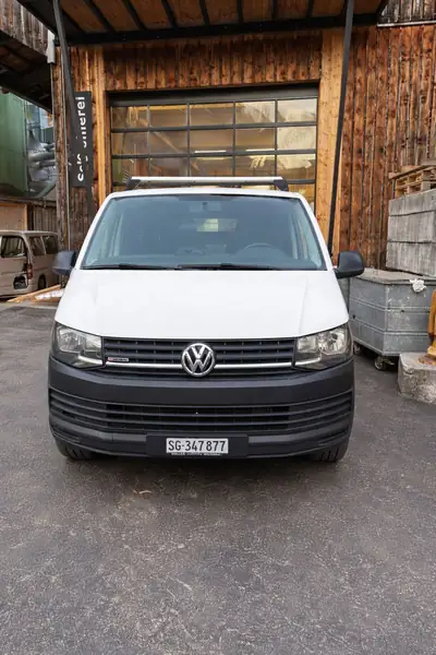 VW T6 2.0 TDI 4Motion — Utilitaire robuste, traction intégrale et faible kilométrage — côté