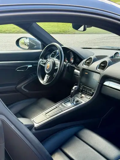 Porsche 718 Cayman 2.0 PDK — Coupé sportif 300 ch, première main, 58 000 km — tableau de bord
