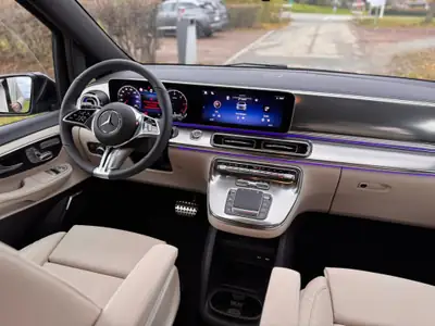 Mercedes-Benz V 250 ExtraLang 4MATIC — Monospace premium 7 places, traction intégrale — détail
