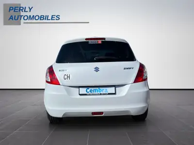 Suzuki Swift 1.2i Sergio Cellano 2014 — Citadine fiable, faible kilométrage et histoire entretenue — tableau de bord
