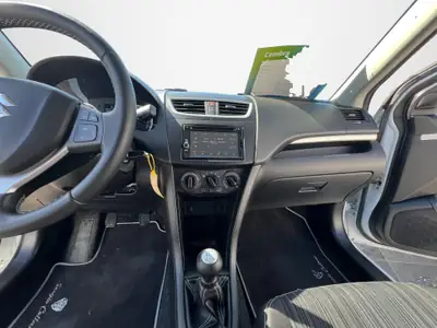 Suzuki Swift 1.2i Sergio Cellano 2014 — Citadine fiable, faible kilométrage et histoire entretenue — Miniature 14