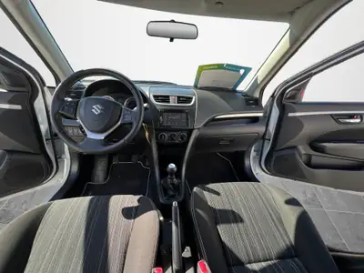 Suzuki Swift 1.2i Sergio Cellano 2014 — Citadine fiable, faible kilométrage et histoire entretenue — Miniature 13