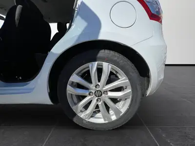 Suzuki Swift 1.2i Sergio Cellano 2014 — Citadine fiable, faible kilométrage et histoire entretenue — Miniature 18