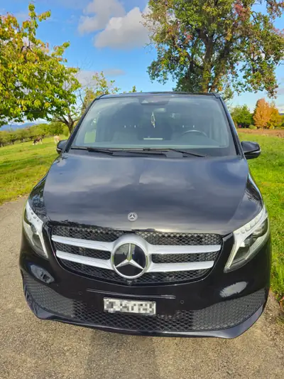 Mercedes-Benz V 250 d Kompakt — Monospace premium diesel, 46'000 km seulement — side view