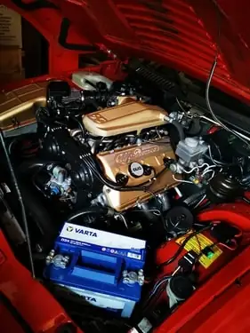 Alfa Romeo S.Z. Zagato 1991 — Coupé sportif légendaire, 78 500 km, sans sinistre — intérieur