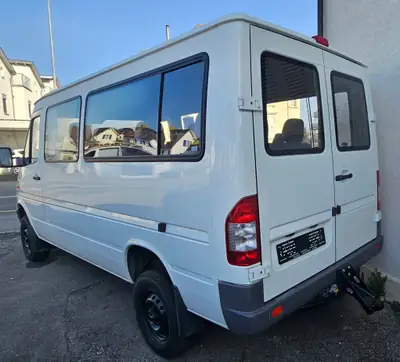 Mercedes-Benz 313 4x4 — Minibus robuste, transmission automatique, 87 500 km — Armaturenbrett
