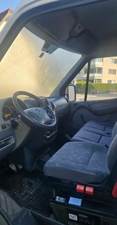 Mercedes-Benz 313 4x4 — Minibus robuste, transmission automatique, 87 500 km — Miniatur 8