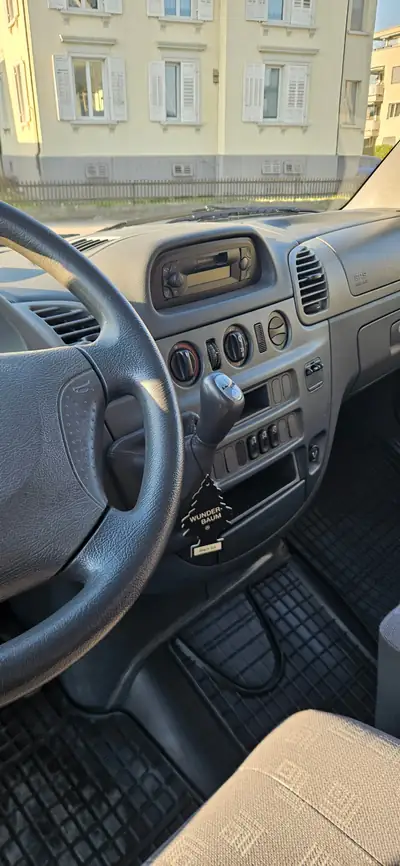 Mercedes-Benz 313 4x4 — Minibus robuste, transmission automatique, 87 500 km — Miniatur 11