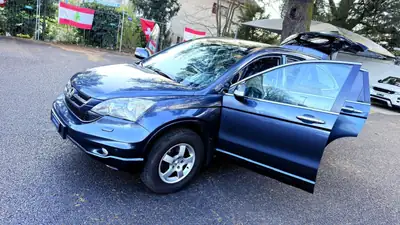 Honda CR-V 2.2 i-DTEC 4WD — SUV fiable, 4 jeux de pneus, expertise 2026 — Miniature 10