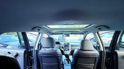 Honda CR-V 2.2 i-DTEC 4WD — SUV fiable, 4 jeux de pneus, expertise 2026 — Miniature 12
