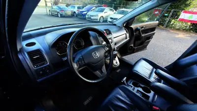 Honda CR-V 2.2 i-DTEC 4WD — SUV fiable, 4 jeux de pneus, expertise 2026 — Miniature 14