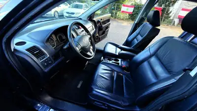 Honda CR-V 2.2 i-DTEC 4WD — SUV fiable, 4 jeux de pneus, expertise 2026 — Miniature 13