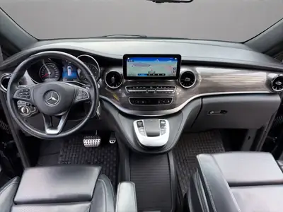 Mercedes-Benz V 300 d Lang — Monospace premium 8 places, traction intégrale et toit panoramique — Miniature 13