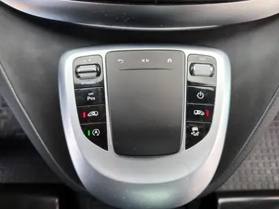 Mercedes-Benz V 300 d Lang — Monospace premium 8 places, traction intégrale et toit panoramique — Miniature 15