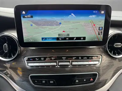 Mercedes-Benz V 300 d Lang — Monospace premium 8 places, traction intégrale et toit panoramique — Miniature 14