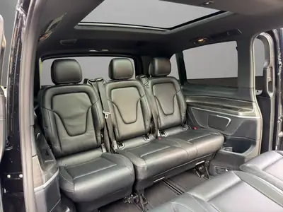 Mercedes-Benz V 300 d Lang — Monospace premium 8 places, traction intégrale et toit panoramique — Miniature 16