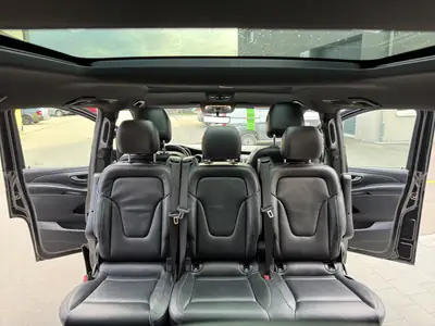 Mercedes-Benz V 300 d Lang — Monospace premium 8 places, traction intégrale et toit panoramique — Miniature 22