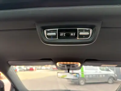 Mercedes-Benz V 300 d Lang — Monospace premium 8 places, traction intégrale et toit panoramique — Miniature 24