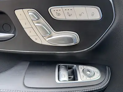 Mercedes-Benz V 300 d Lang — Monospace premium 8 places, traction intégrale et toit panoramique — Miniature 29