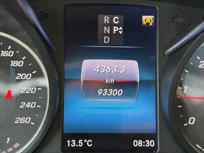 Mercedes-Benz V 300 d Lang — Monospace premium 8 places, traction intégrale et toit panoramique — Miniature 30