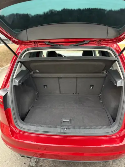 VW Golf Sportsvan 2.0 TDI — Monospace polyvalent, diesel performant, état impeccable — Miniatur 18