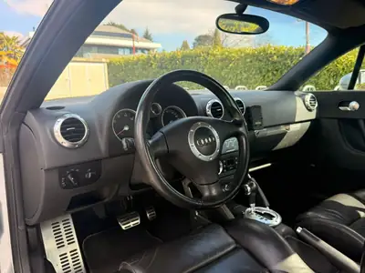 Audi TT Coupé 3.2 quattro — Sportive iconique, 250 ch et transmission automatique — Thumbnail 11
