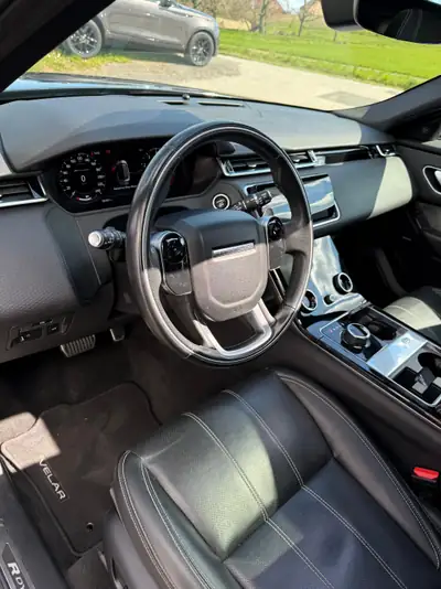 Land Rover Range Rover Velar R-Dynamic P 300 — SUV premium britannique, 84'000 km — tableau de bord