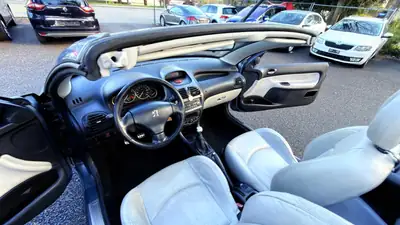 Peugeot 206 CC 1.6 16V Platinum — Cabriolet élégant, 121'000 km, sans sinistre — Miniatur 11
