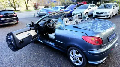 Peugeot 206 CC 1.6 16V Platinum — Cabriolet élégant, 121'000 km, sans sinistre — Miniatur 14