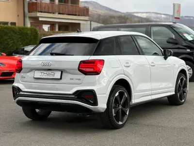 Audi Q2 35 TFSI S line — Compact SUV premium, 1er main, entretien Audi complet — Thumbnail 9