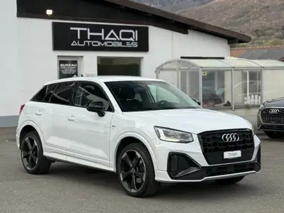 Audi Q2 35 TFSI S line — Compact SUV premium, 1er main, entretien Audi complet — Thumbnail 11